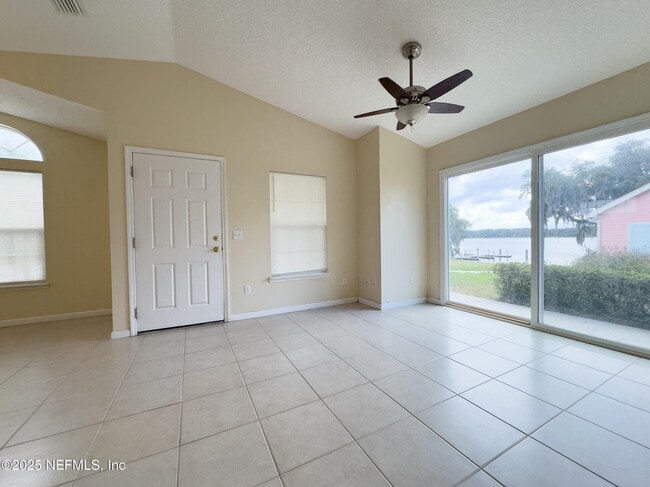 Photo - 100 Ashton Cir