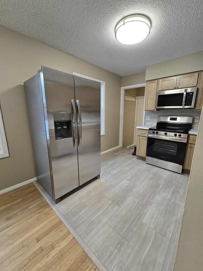 Photo - 2125 Hollywood Blvd