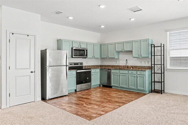 Photo - 868 Grandin St
