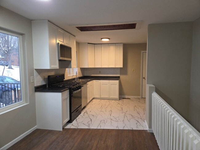 Photo - Deephaven 3 bedroom  3 bath house, near Lake Minnetonka