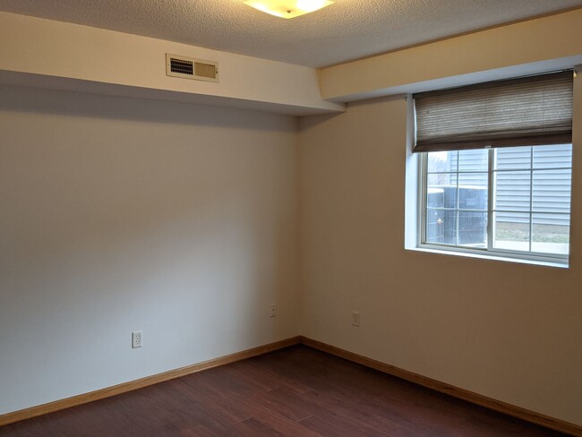 Photo - 2-bedroom, 1-bath condo on Holiday Rd Unit 302