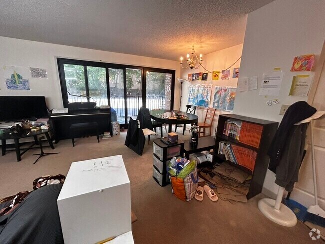 Building Photo - 49 Marion St Unit 1A Rental
