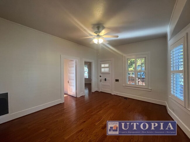 Photo - Charming Victorian Home with 3 bedrooms an...