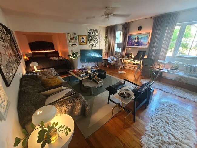 Building Photo - 1308 Drexel Ave Unit 206