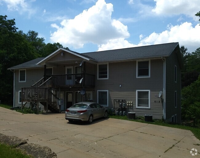 Building Photo - 610 Elk St Unit 3 Rental