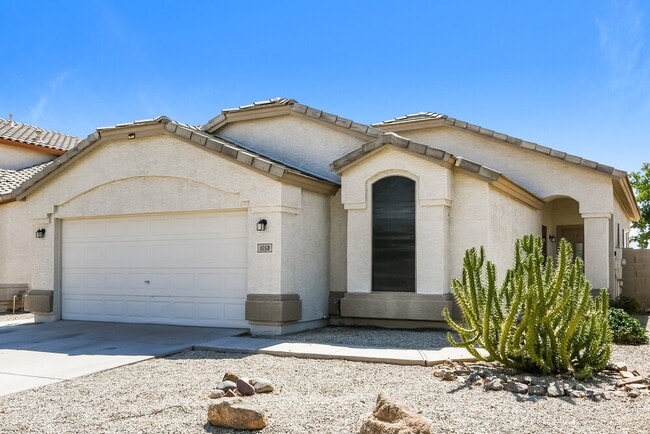 Photo - 1058 S Sierra St