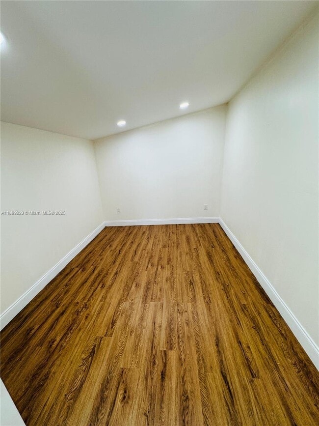 Photo - 3 bedroom in Hollywood FL 33021