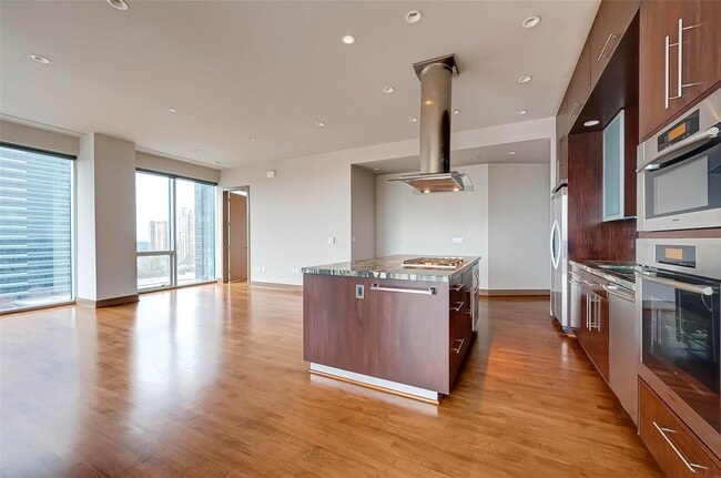 Building Photo - 1600 Post Oak Blvd Unit 1301 Rental