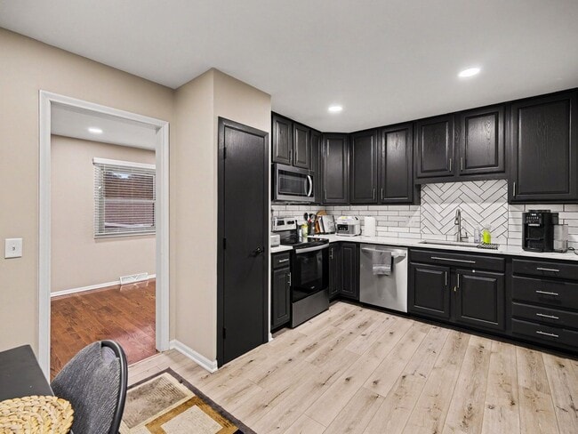 Photo - 1801 Sherry Dr