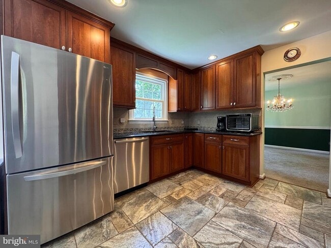 Photo - 2026 Admiral Dr