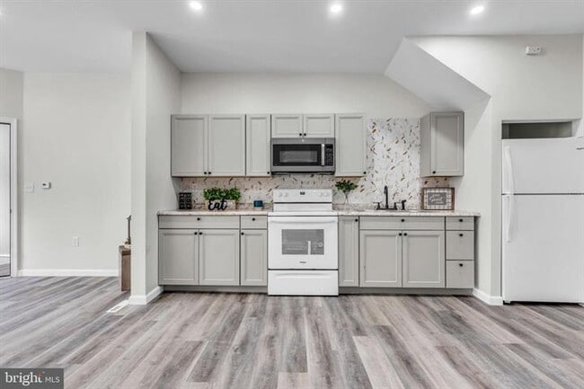 Photo - 254 W Philadelphia St