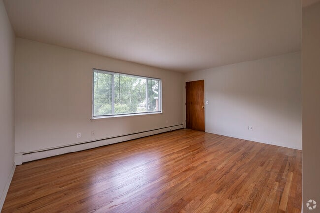 3BD, 1BA - 1,122SF - Meadoway Gardens - Living Room - Meadoway Gardens