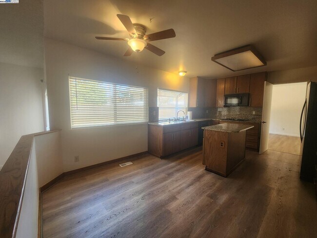 Photo - 3181 Camdon Ct
