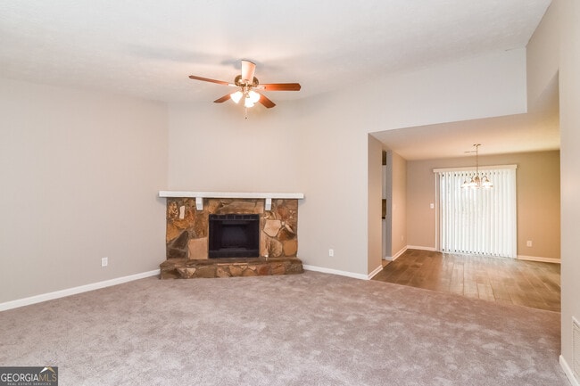 Photo - 6037 Maryjo Ln
