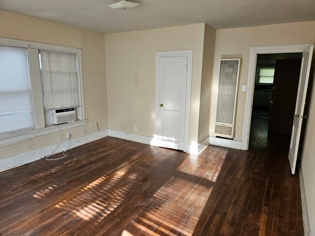 Photo - 2427 Hazard St Unit 2