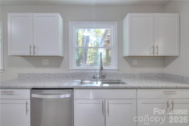 Photo - 1300 Sharon Dr