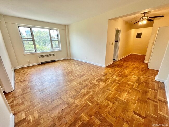 Building Photo - 210 Pelham Rd Unit 4G