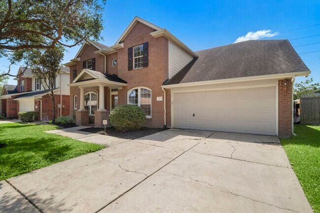 Photo - 19335 Lincoln Heights Ln