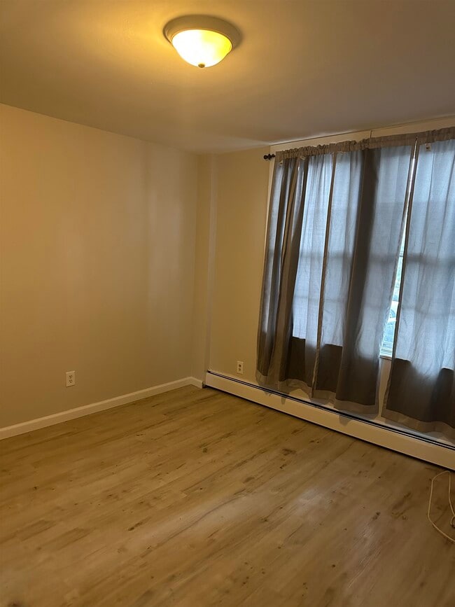 Photo - 34 Humphrey Ave Unit 1