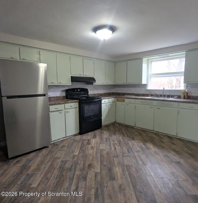 Photo - 714 Orchard St