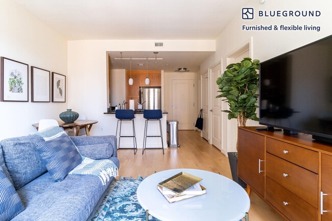 Photo - 1200 N Garfield St Unidad FL6-ID800