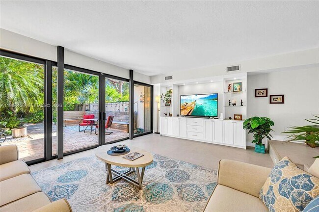 Photo - 7018 SW 53rd Ln