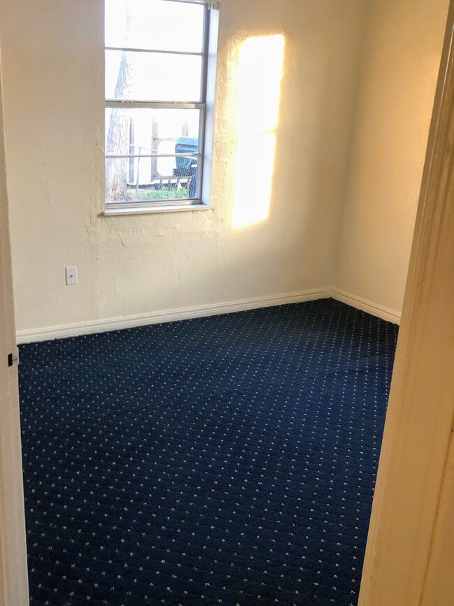 Photo - 4115 S Monroe St