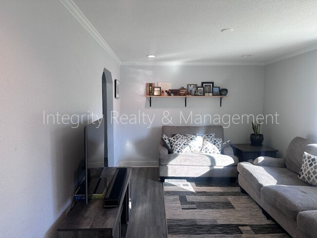 Photo - 901 S Alcott St