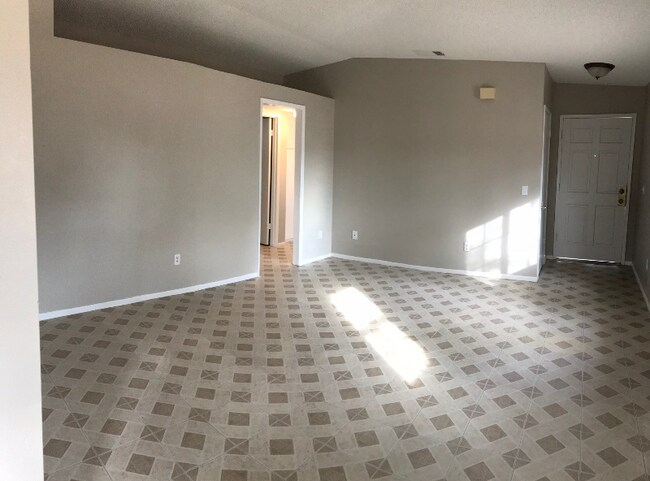 Photo - 15756 Meseta Rd