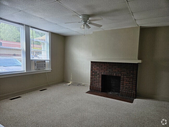 Building Photo - 993 National Rd Unit 2 Rental