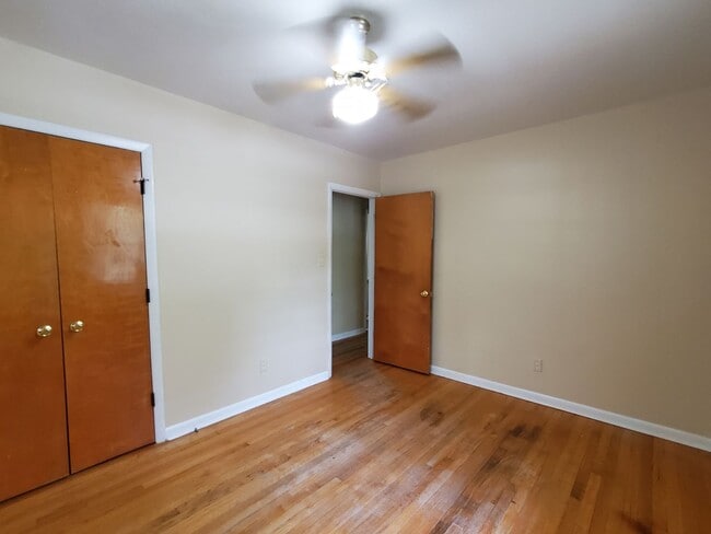 Photo - 1850 Dewsberry Pl