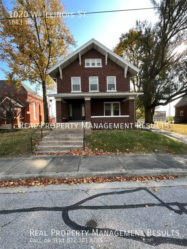 Amazing 5 Bedroom, 2 1/2 Bath Centrally Lo... Rental House Rental in