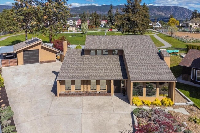 Photo - 2579 Pineridge Pl