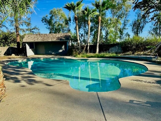 Photo - $3,300 Fowler & Shepherd, 4 Bed / 2.5 Bath...