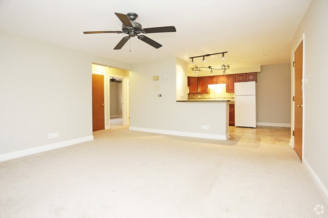 2 BR, 1 BA - living room