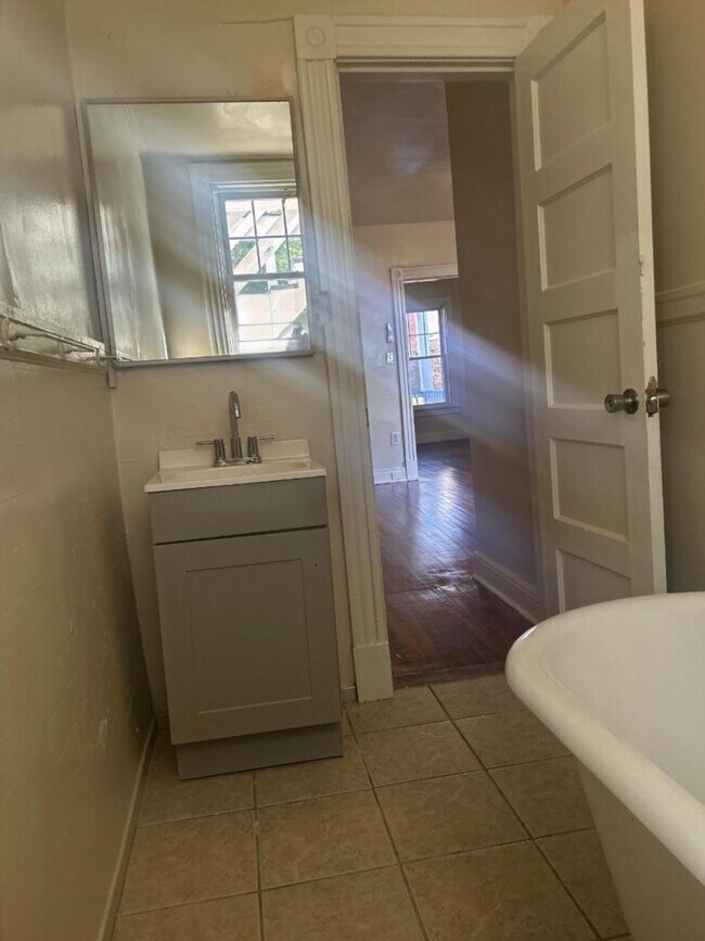 Photo - 1209 Wallace St