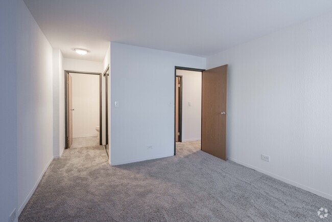 2BR, 1.5BA - 1000SF
