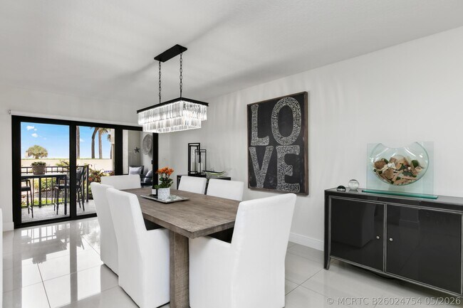Photo - 665 SE 21st Ave Unit 104