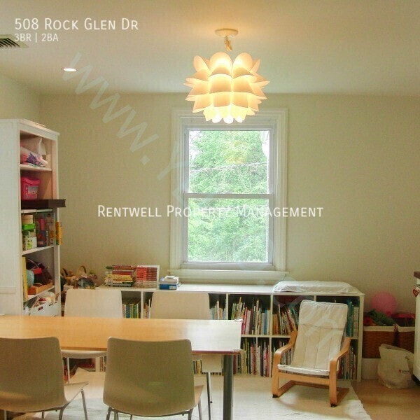 Photo - 508 Rock Glen Dr