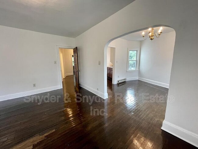 Photo - 815-817 Johnston St