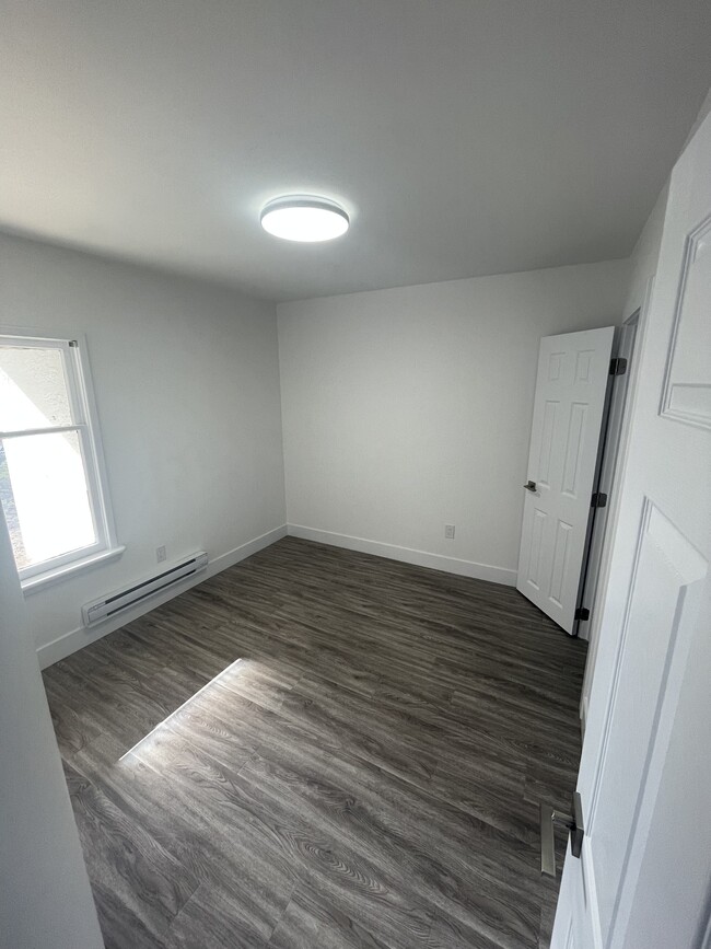 Photo - 45562 Kipp Ave