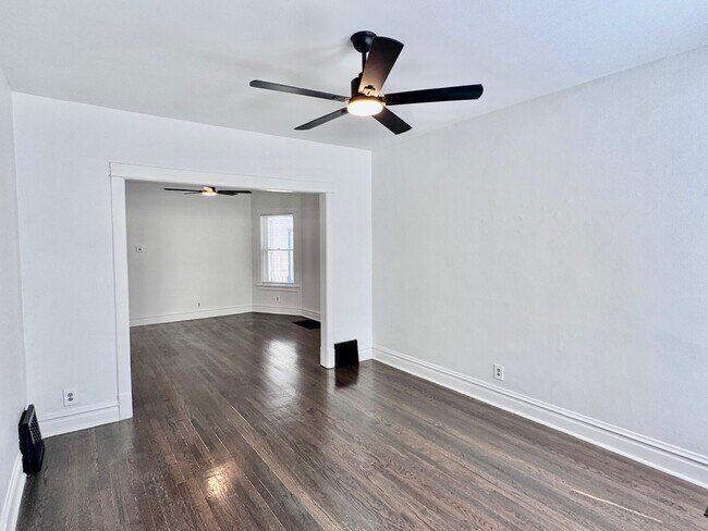 2047 N Lavergne Ave Unit 1