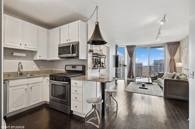 Photo - 645 N Kingsbury St Unit 2307