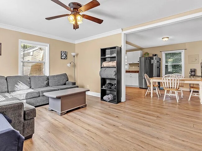 Photo - 3704 Friar Tuck Rd