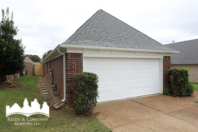 Photo - Modern Home with Master Bathroom