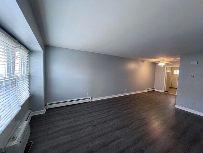 Photo - 705 N Dudley Ave Condo Unit D4