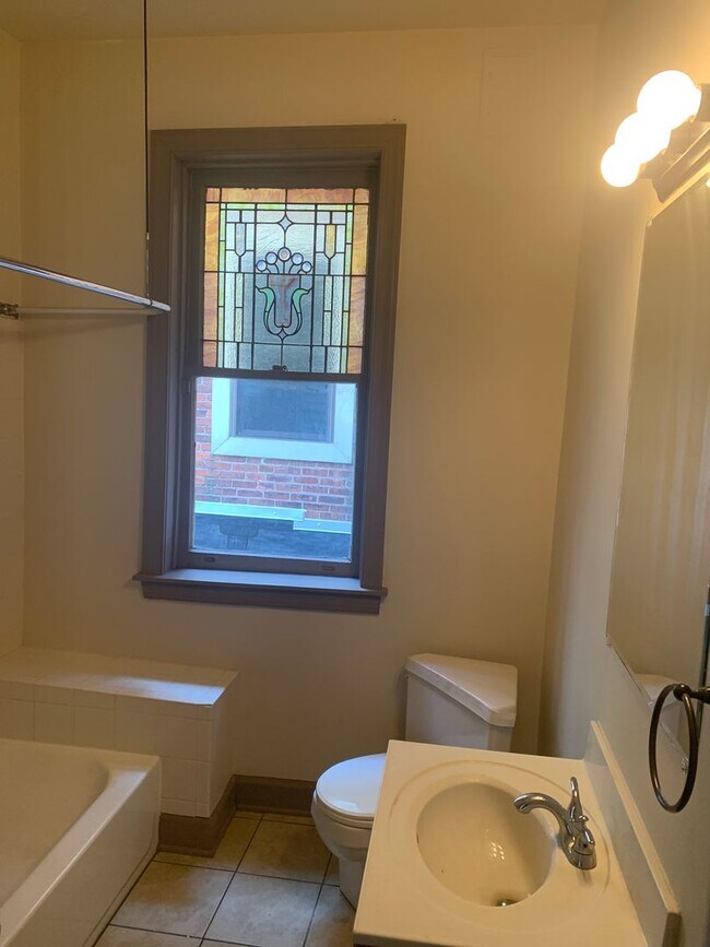 Photo - Available Now! Modern 1 Room Studio Apartment in Downtown York City Building