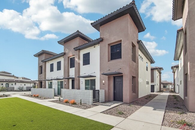 Building Photo - Ascension at Manistee Ranch
