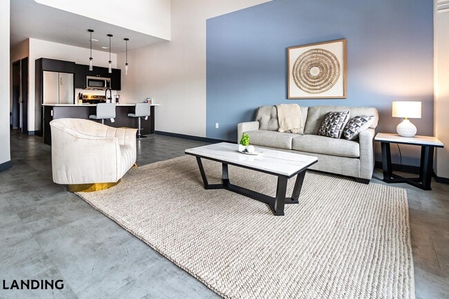 Building Photo - 55 Elm St