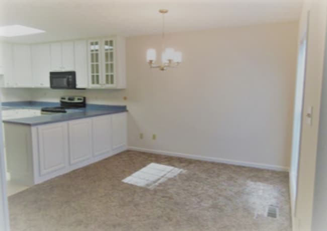 1176 E Commons Dr